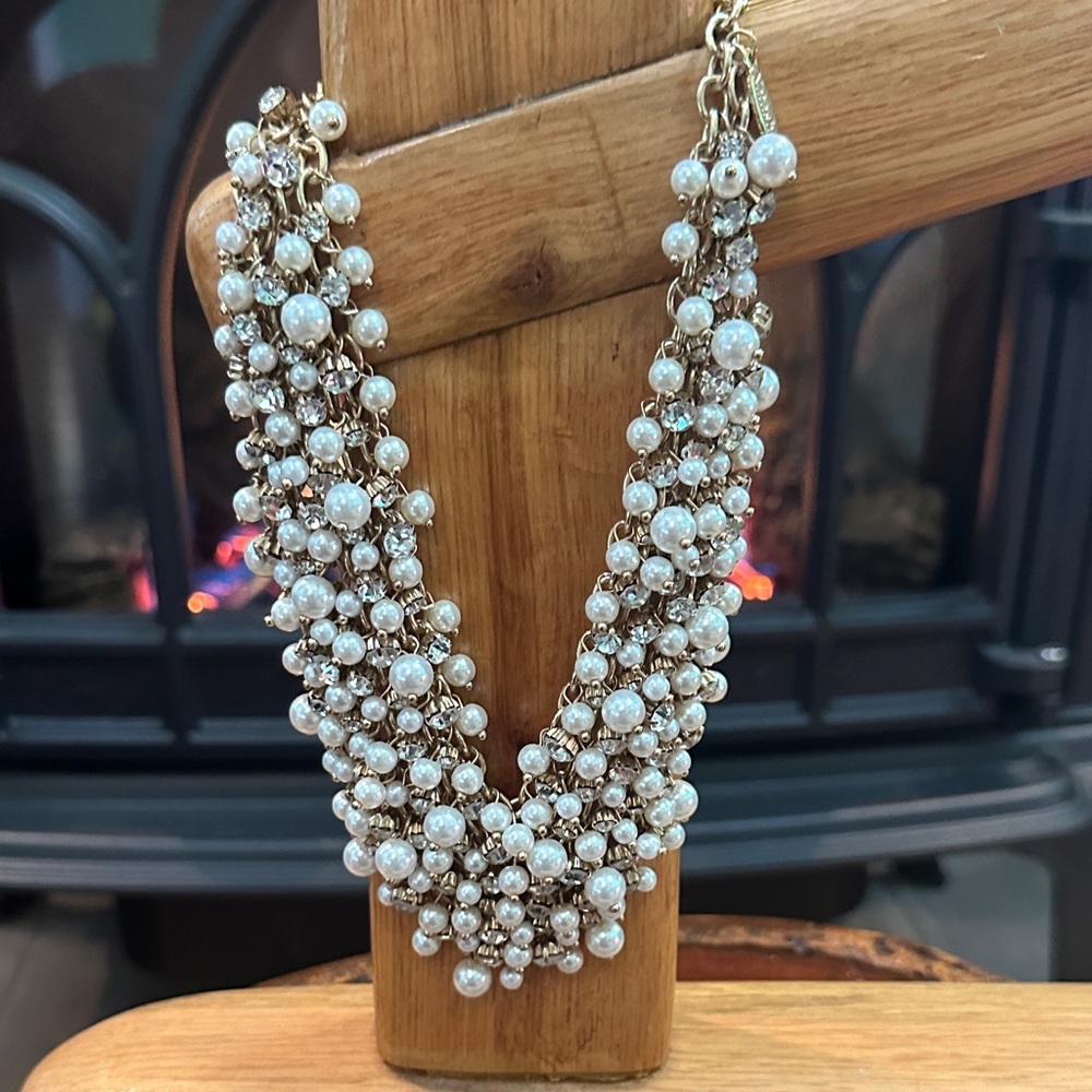 Natasha Couture Gold, Crystal and White Pearl Chunky Necklace NEW gift 🎁 wrapped